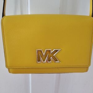 Michael Kors Messenger Crossbody